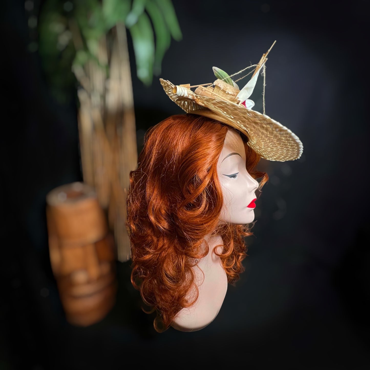 KON-TIKI FASCINATOR