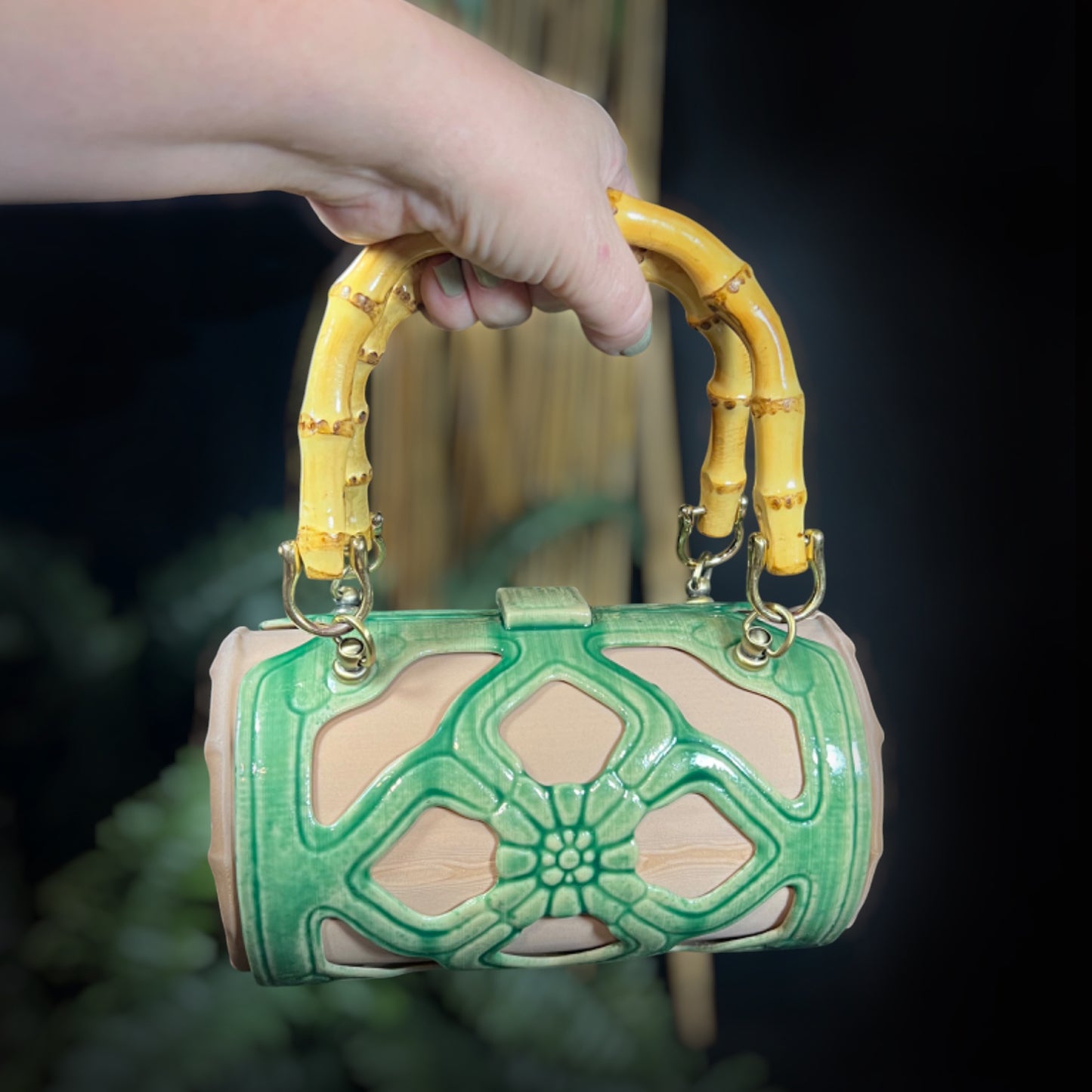BREEZEWAY BARREL BAG - 50's Inspired Barrel Bag