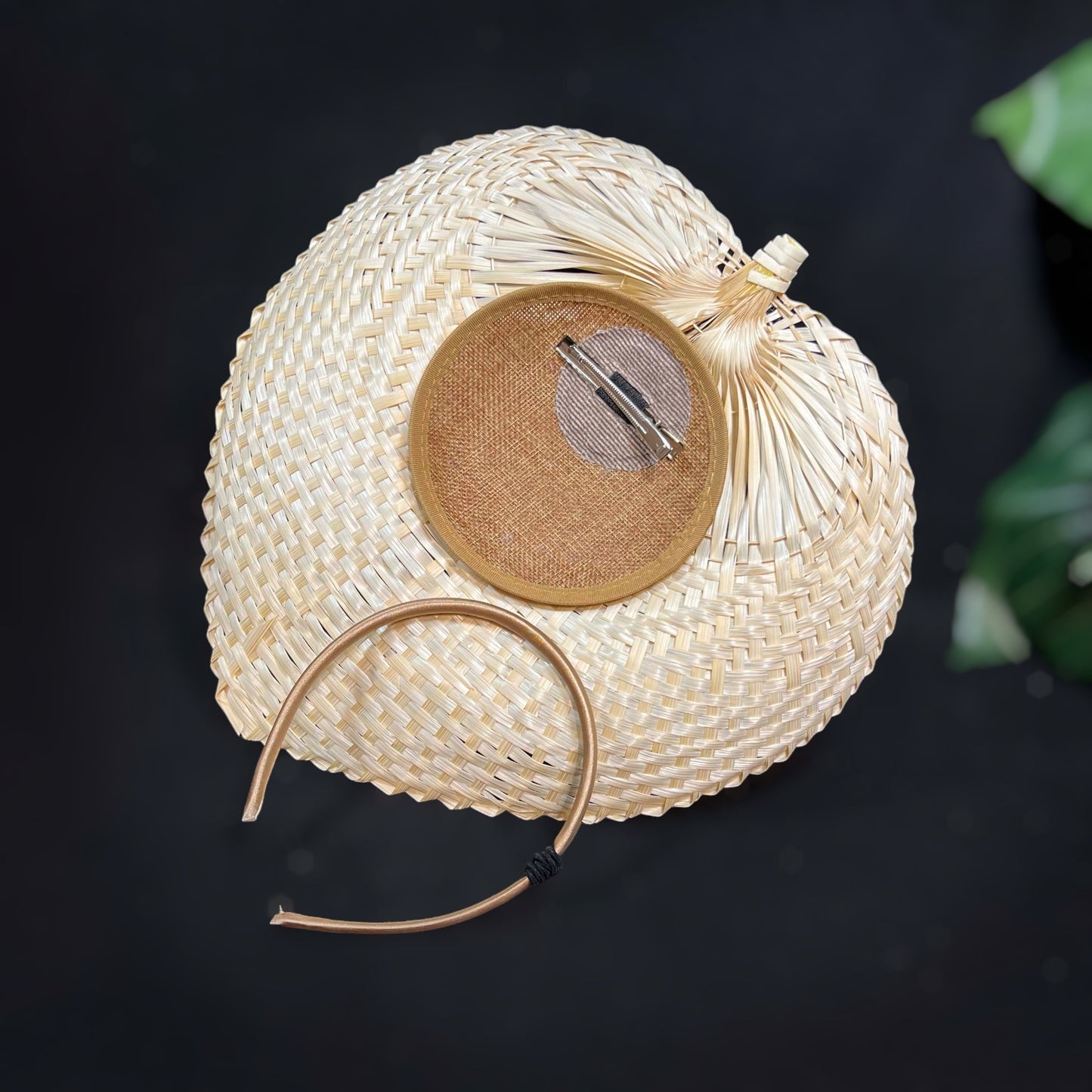KON-TIKI FASCINATOR