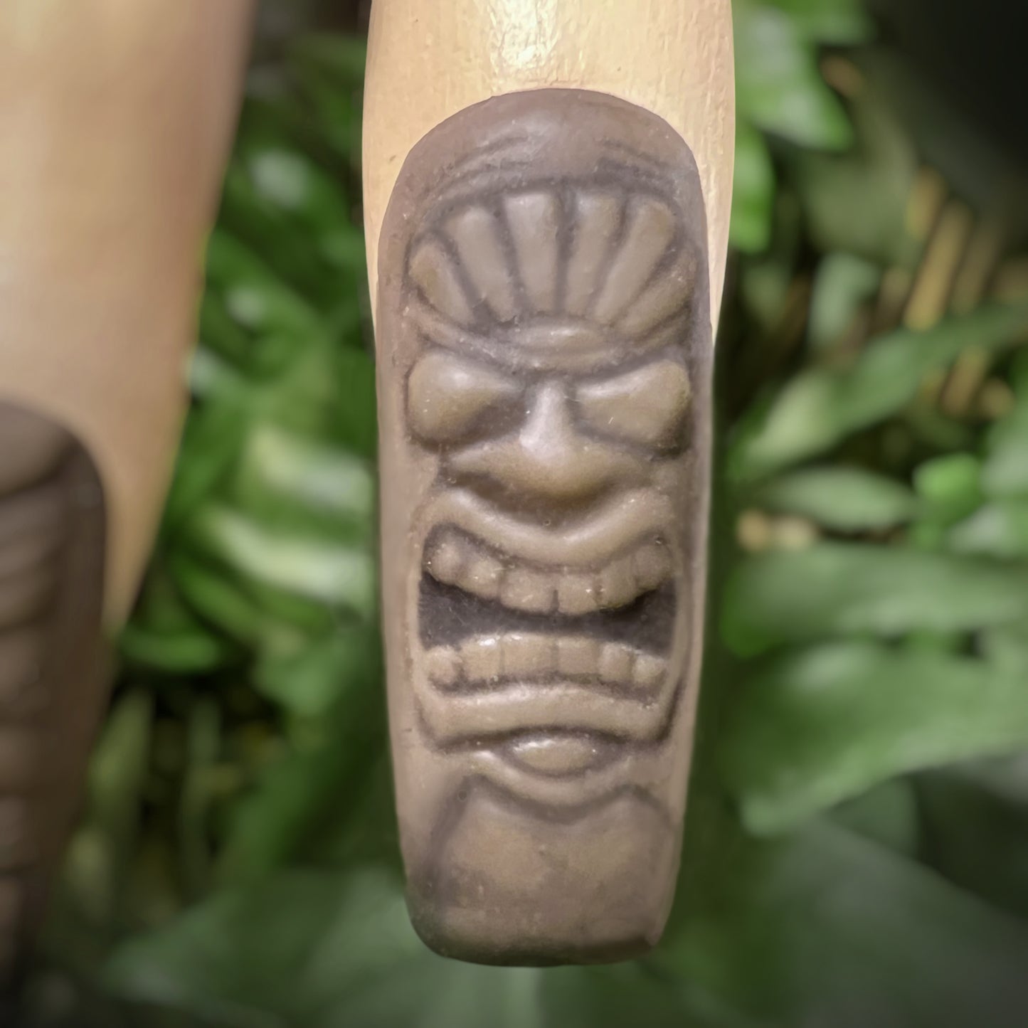 PRESS ON TIKI TOTEM NAILS