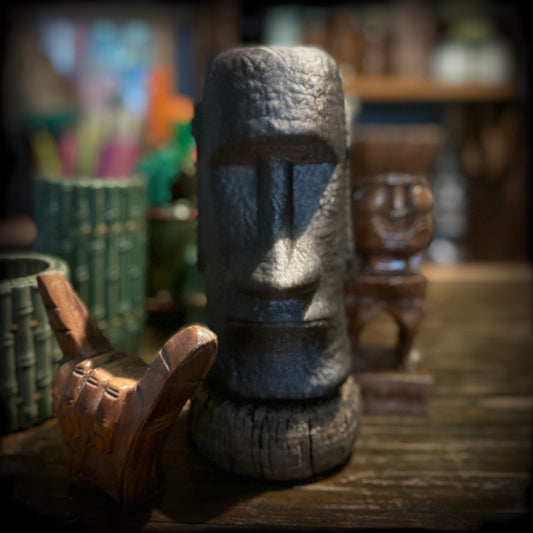 Moai Table Lamp On Cork Float