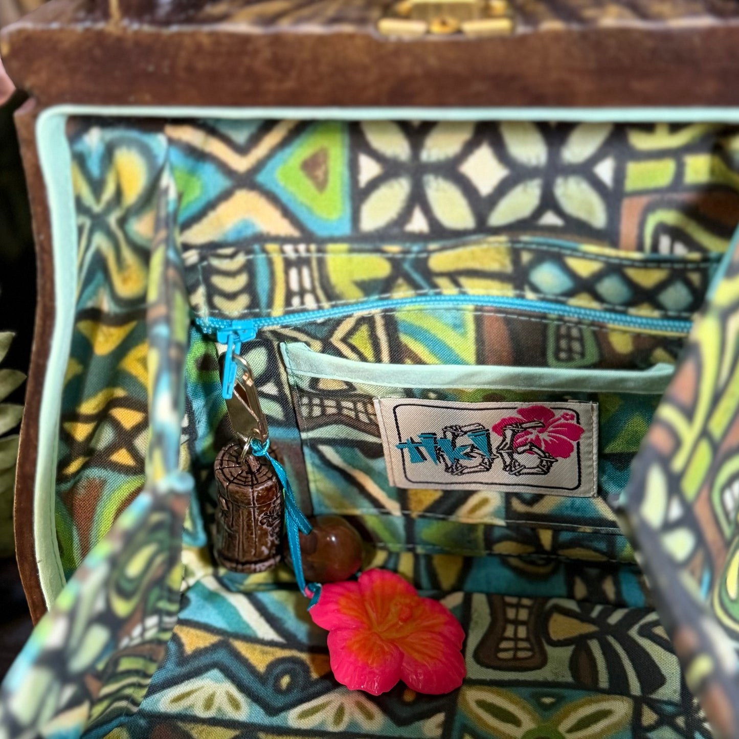 KU bag - the ultimate Tiki purse
