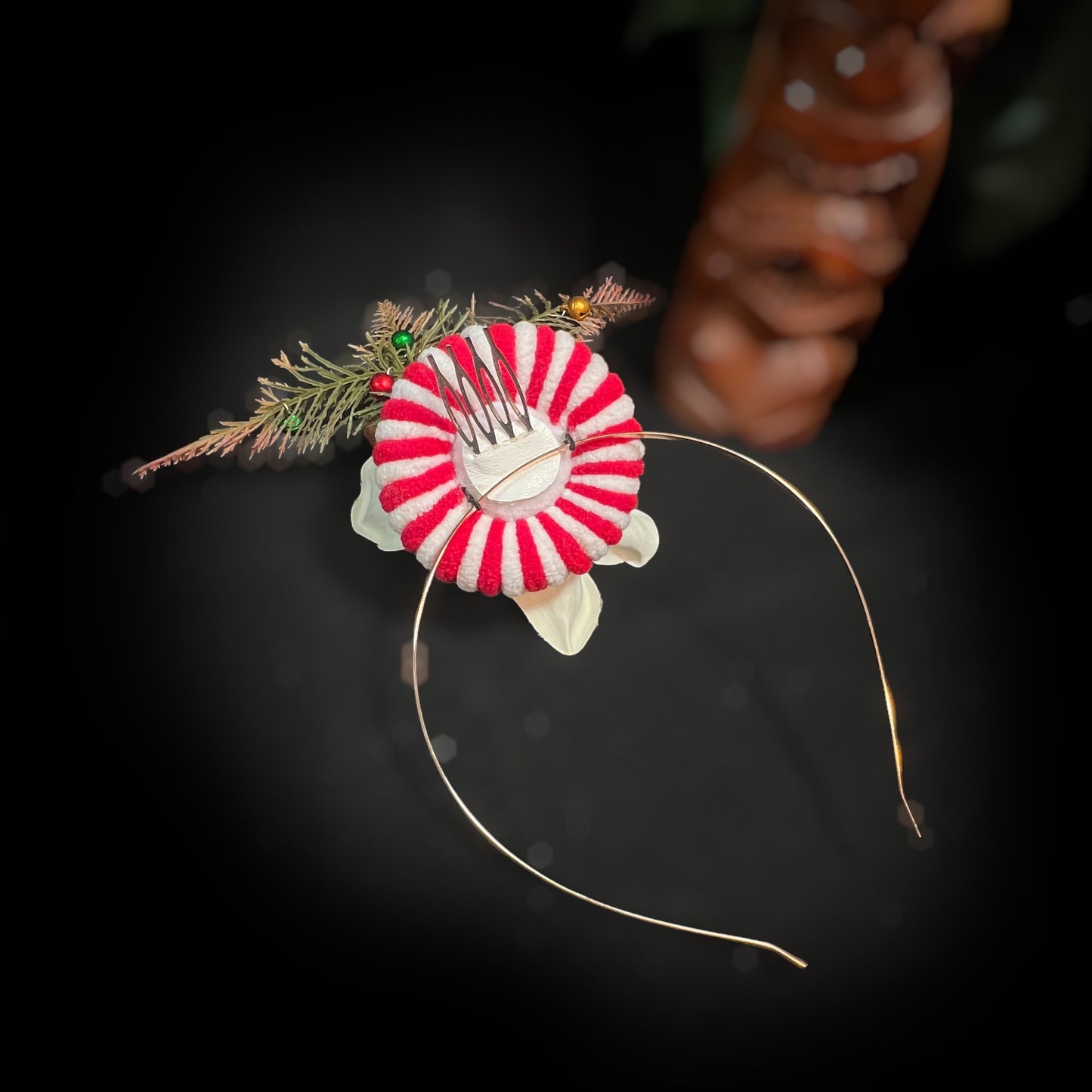 GINGERBREAD MAN TIKI FASCINATOR